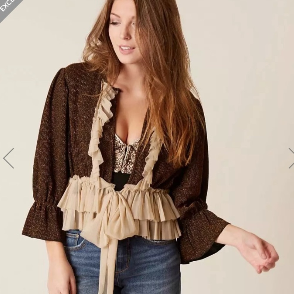 NWT Buckle Gimmicks Bolero Ruffle Cardigan. Size Medium
